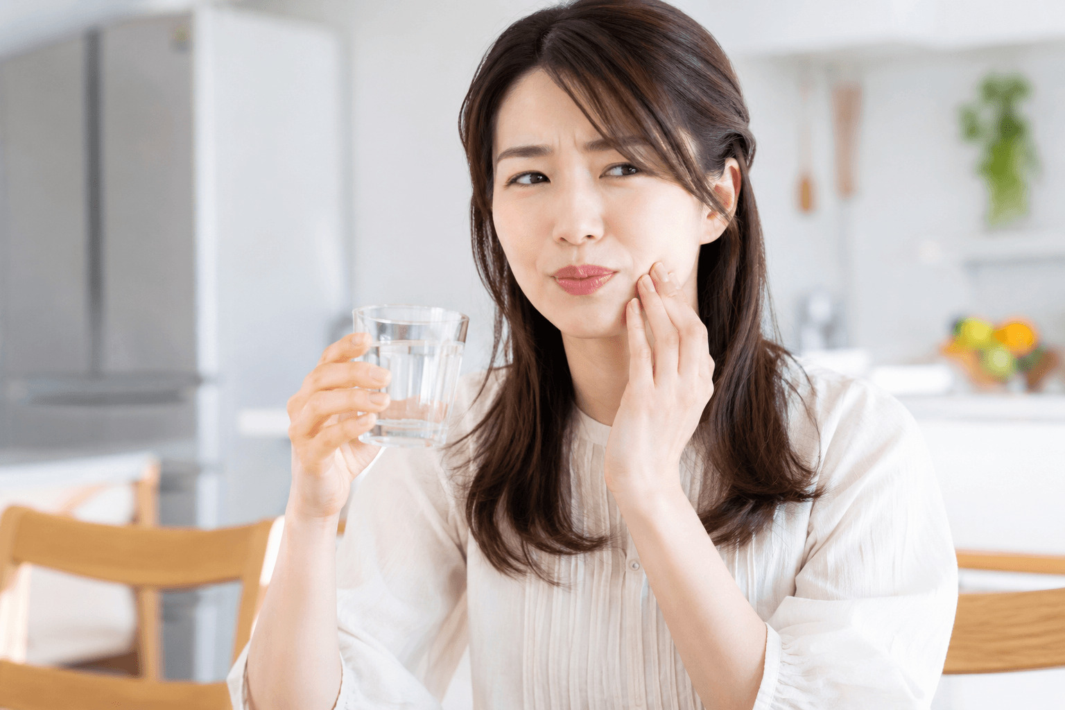知覚過敏を引き起こすさまざまな原因のイメージ